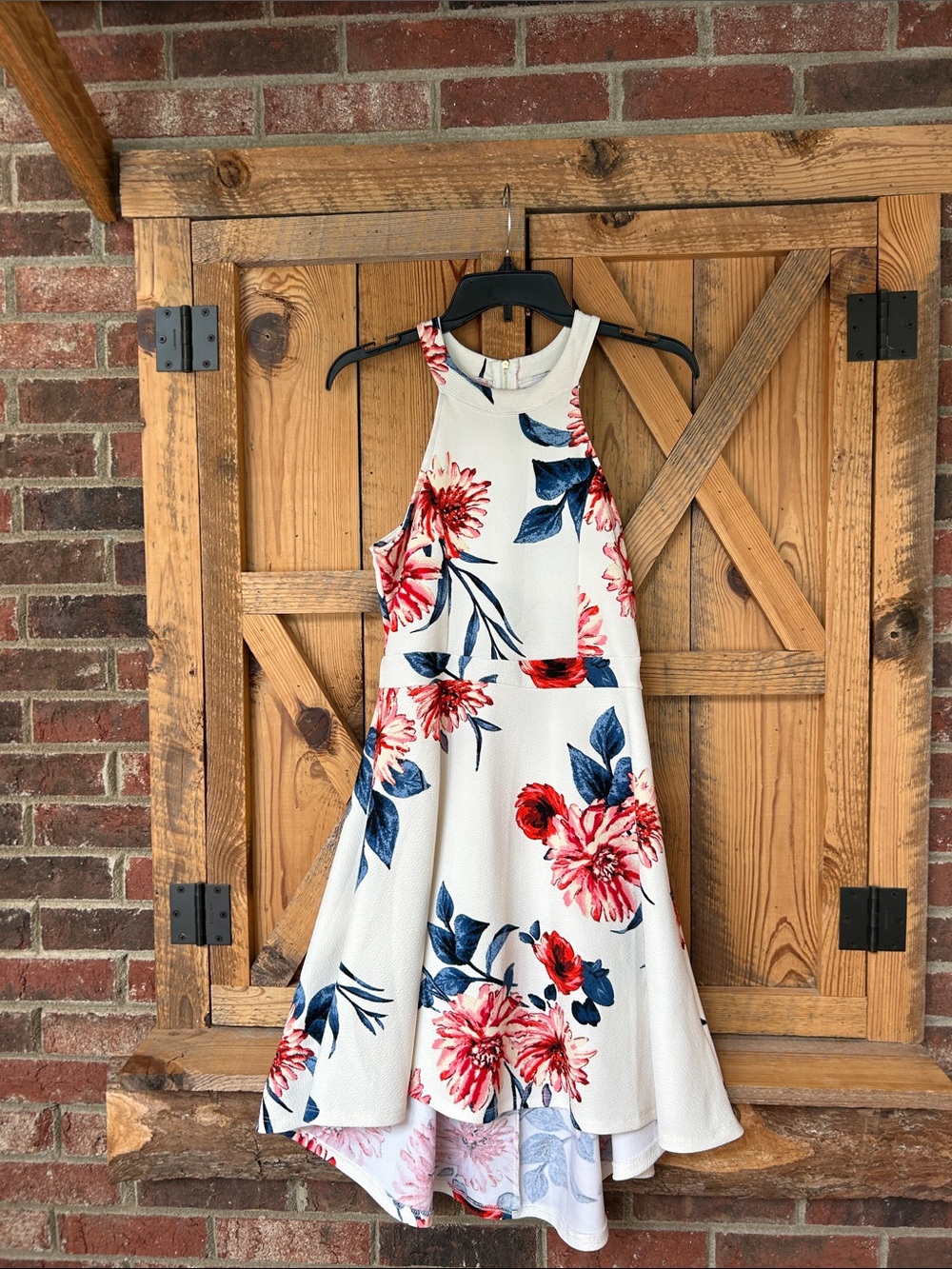 Almost Famous Cream Summer halter Dress w/ Red,Navy Floral, back cutout, NWOT M
